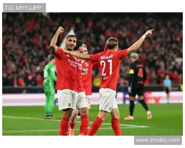 本菲卡逆转热刺友谊赛胜利全场沸腾数据分析揭示精彩瞬间