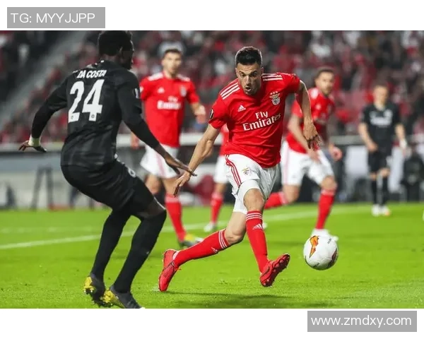 意甲精彩对决本菲卡绝杀热刺全场沸腾转会传闻再起