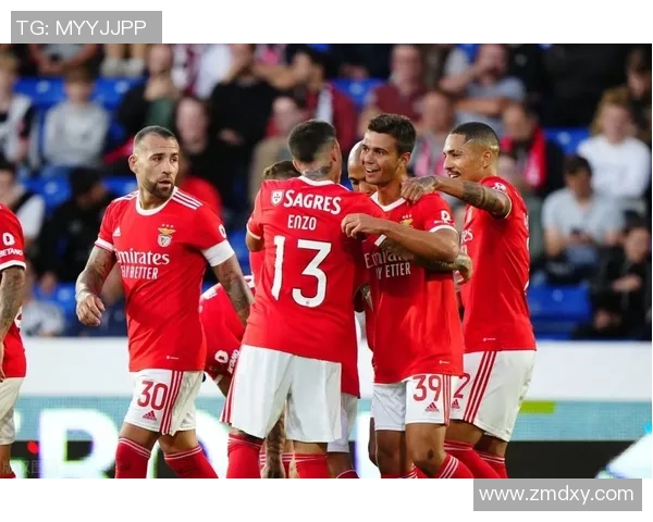 国米友谊赛大胜本菲卡五球狂潮与帽子戏法点燃全场激情