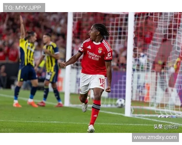 欧联杯精彩对决里昂主场大胜本菲卡乌龙球瞬间点燃全场气氛