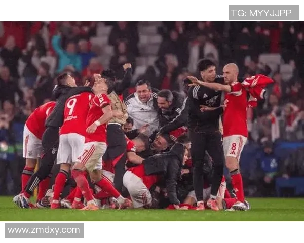 欧冠激战：拜仁逆转本菲卡补时绝杀引发全场狂欢与转会传闻