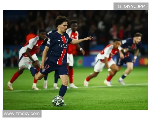 英超激战巴黎圣日耳曼险胜曼城神扑引争议判罚全场沸腾