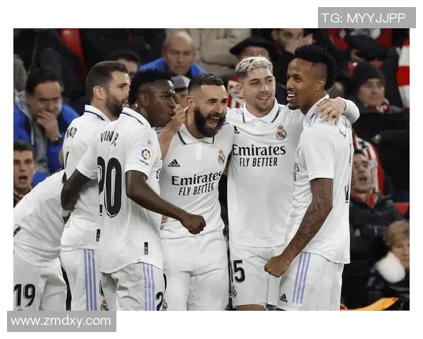 意甲经典对决曼城3-0战胜皇马补时进球引发全场狂欢战术解析