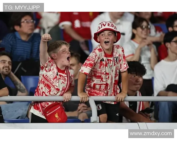 里昂大胜利物浦6比2友谊赛精彩瞬间引发全场热烈反响 里昂大胜利物浦6比2友谊赛精彩瞬间引发全场热烈反响